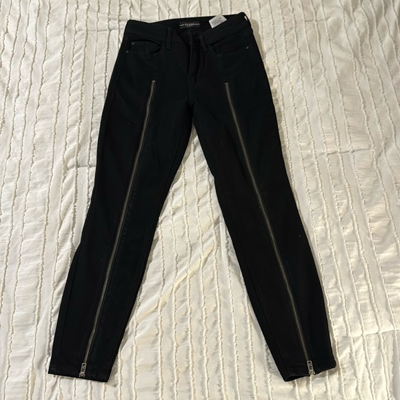 Guess zipper-leg jeans - Picture 1 of 3